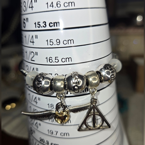 Harry Potter Charm Bracelet - Picture 4 of 5